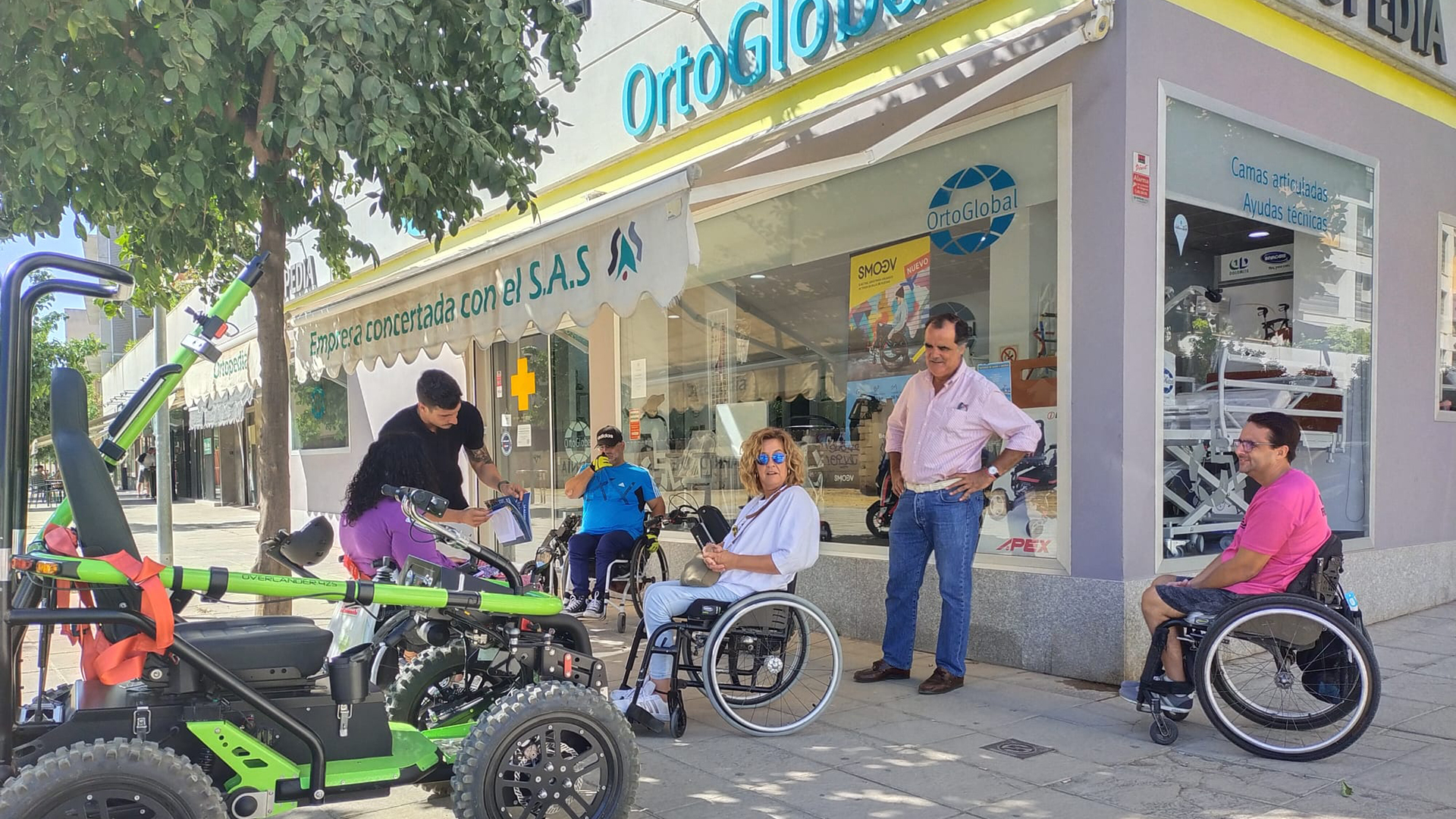 Alma Cádiz Exhibición sillas de ruedas todo terreno OVERLANDER